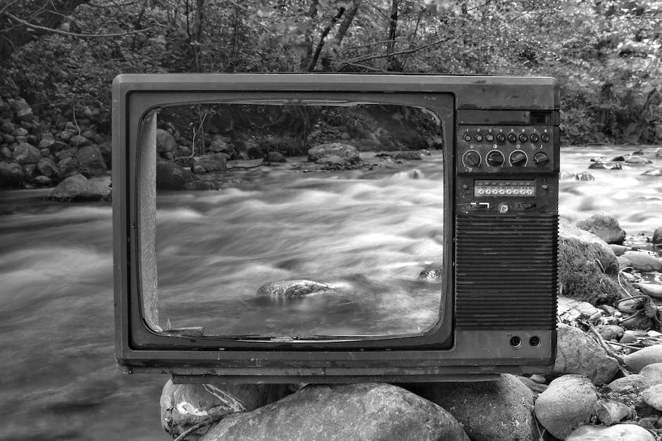 How to Recycle Your Old TV in Illinois